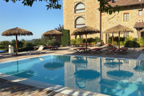 Authentieke accomodatie in pietmonte met zwembad
